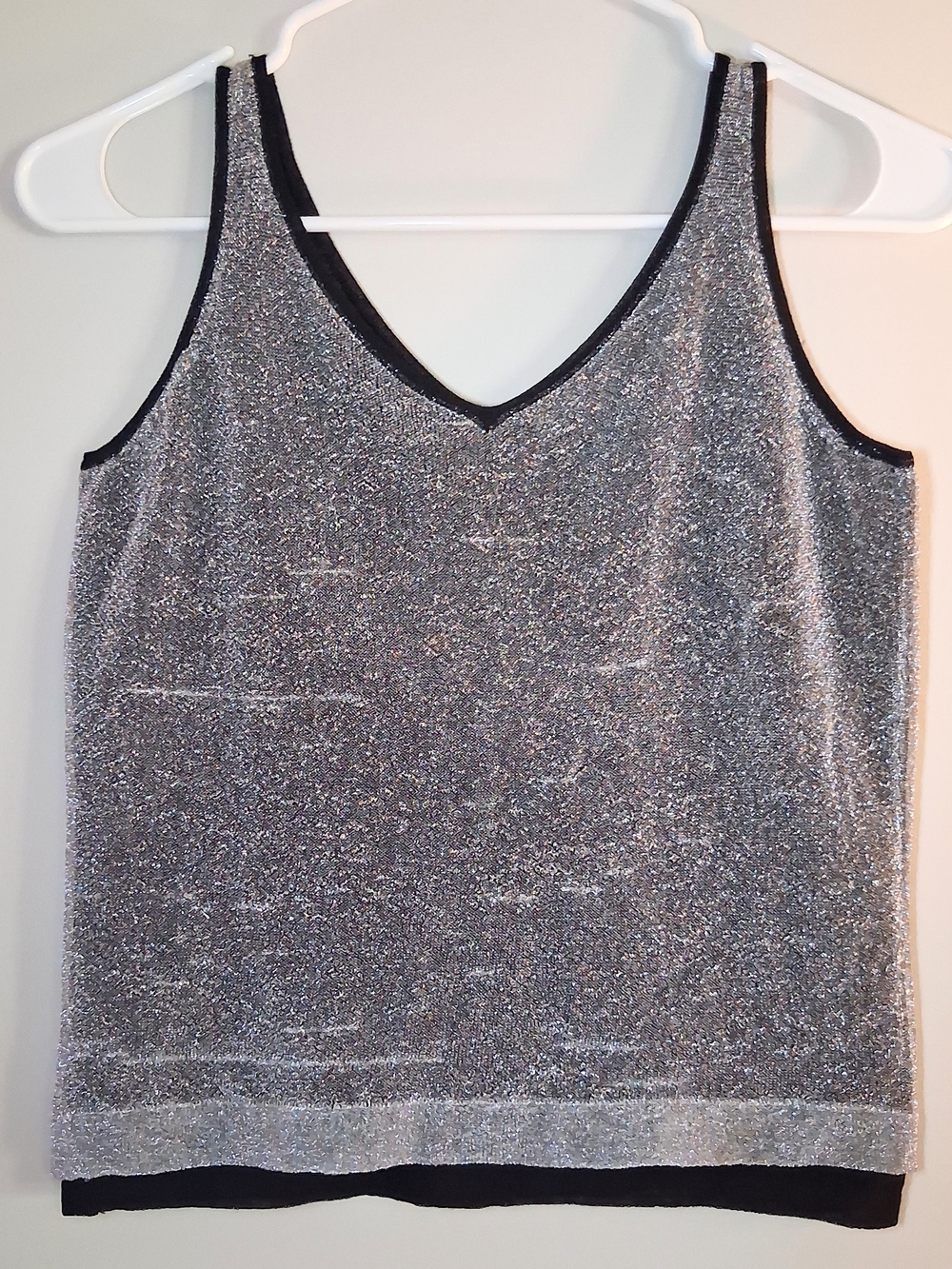 Amanda Smith Women’s Silver Metallic V-Neck Tank Top Size Petite Small